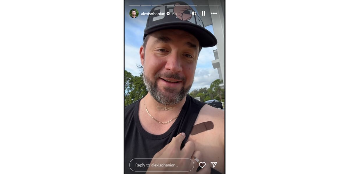 Alexis Ohanian wearing brown band-aid | Image Source via Instagram story@alexisohanian