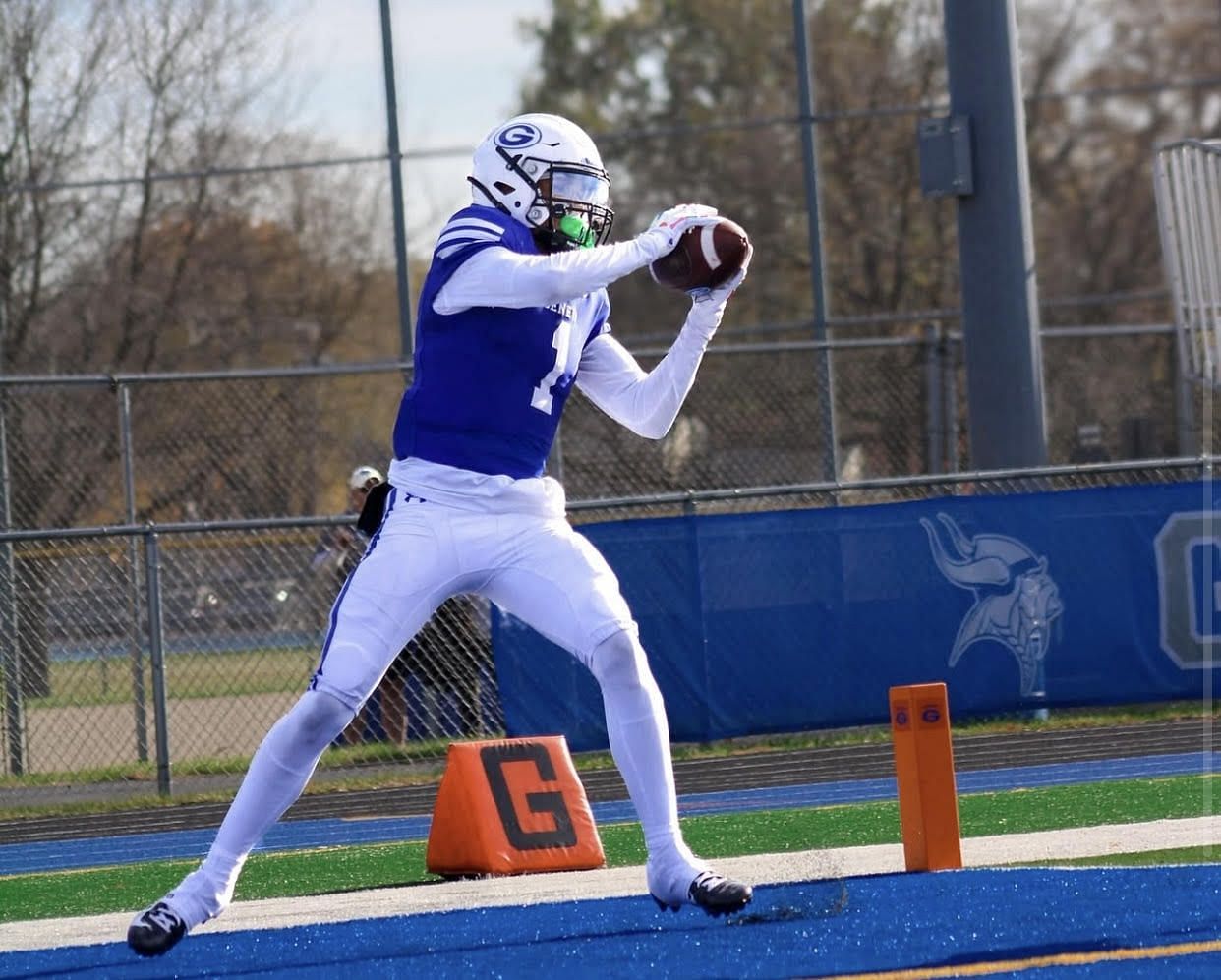 Genevea and UGA WR Signee Talyn Taylor #1 during a game. Image via @talynt1 on Instagram