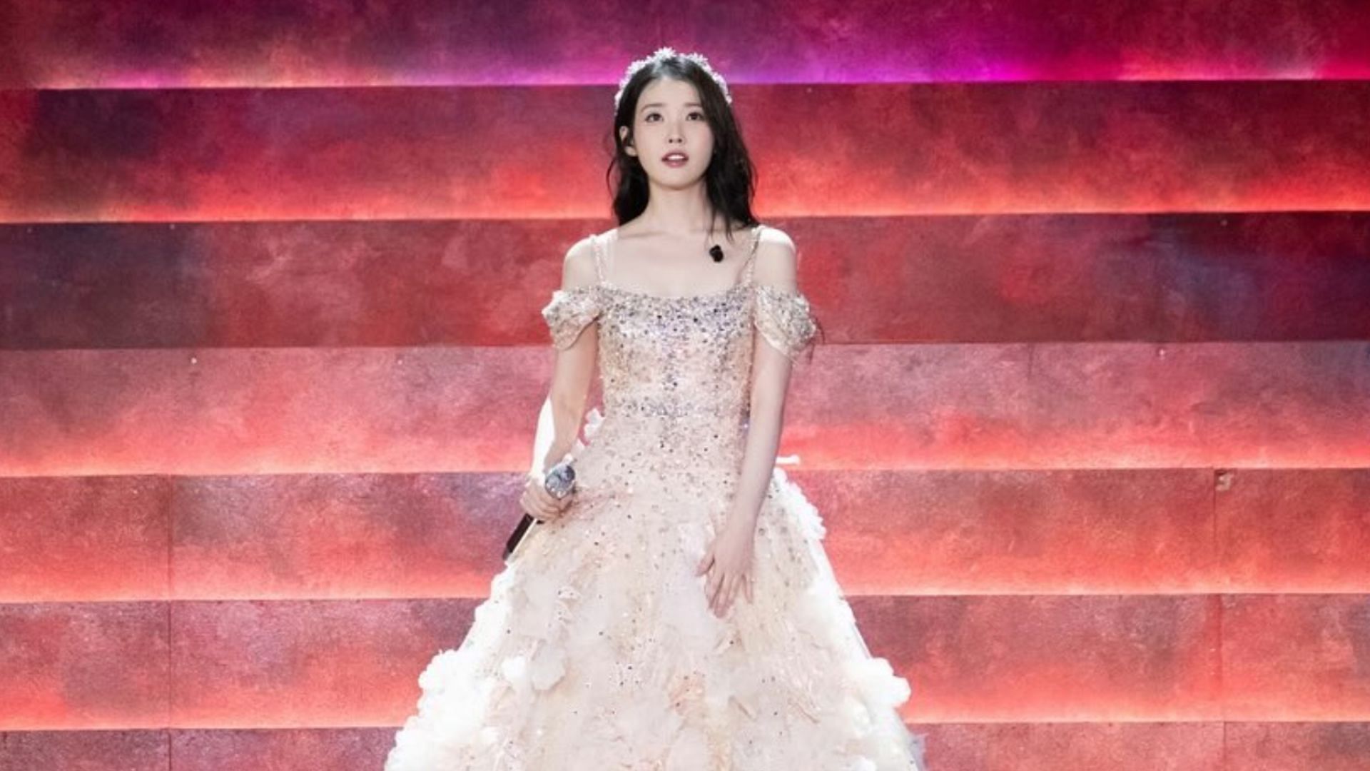 K-pop soloist IU (Image via Instagram/@dlwlrma)