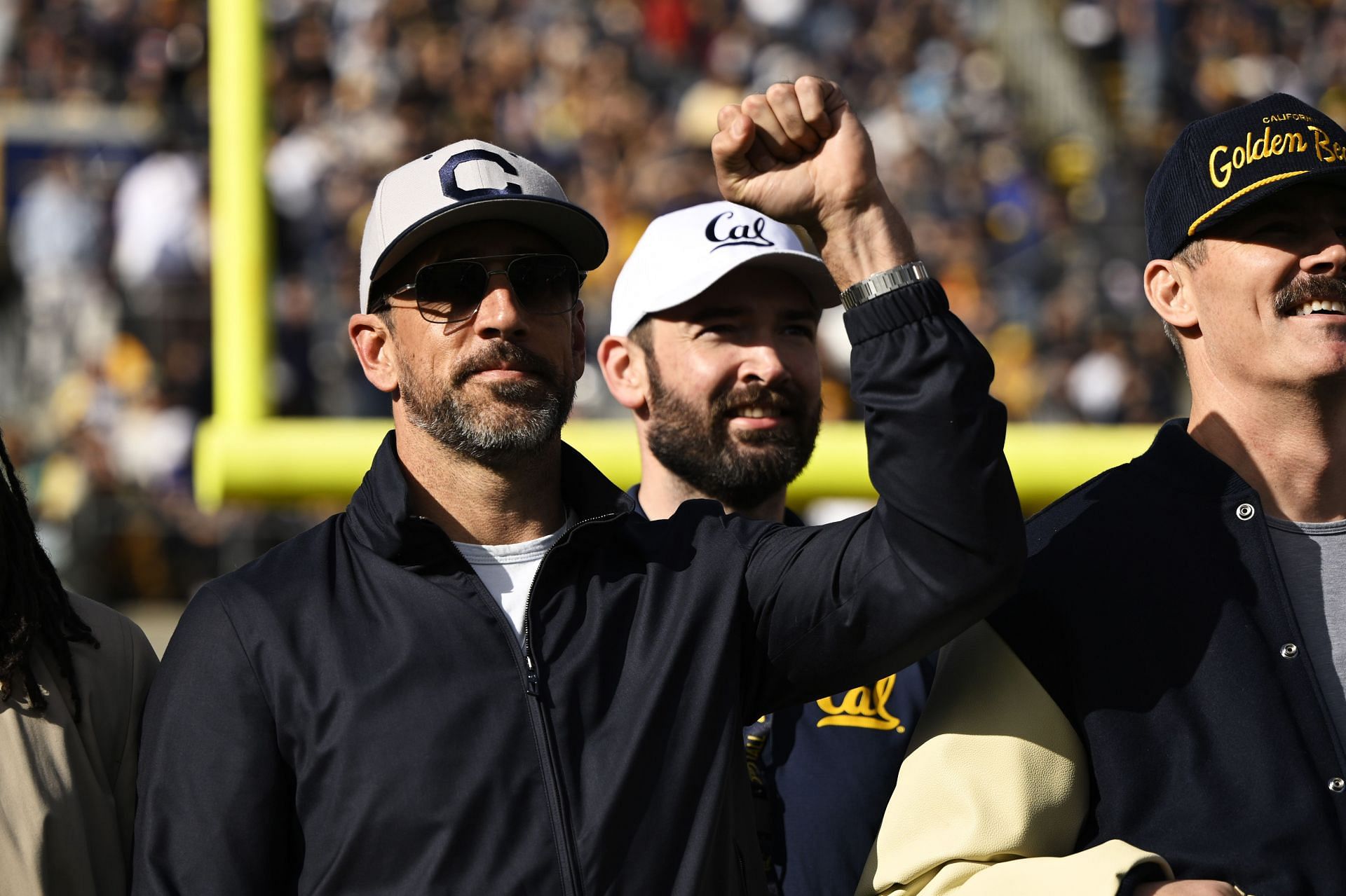 Aaron Rodgers points to financial implications in the 23,500,000