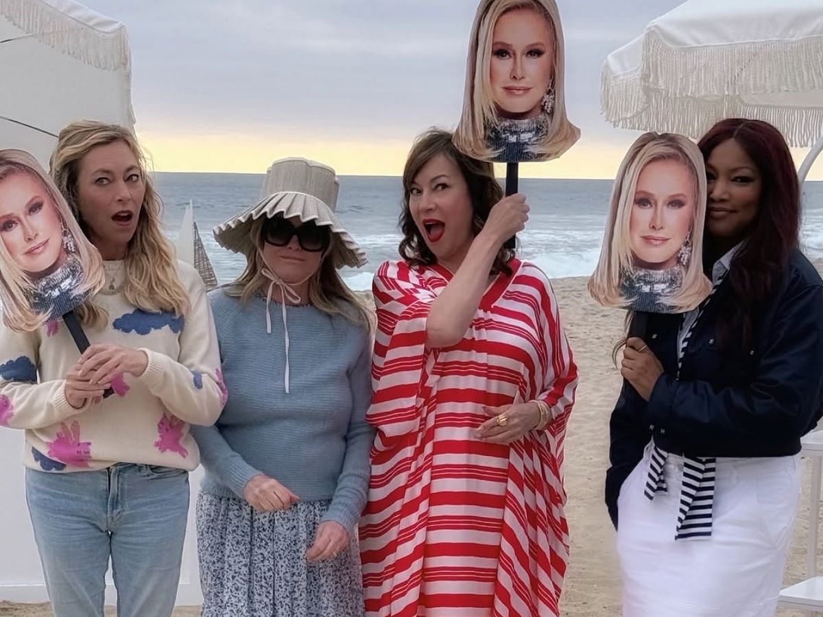 The Real Housewives of Beverly Hills cast members on their trip to Oceanside (Image via Instagram/@jennifertilly)