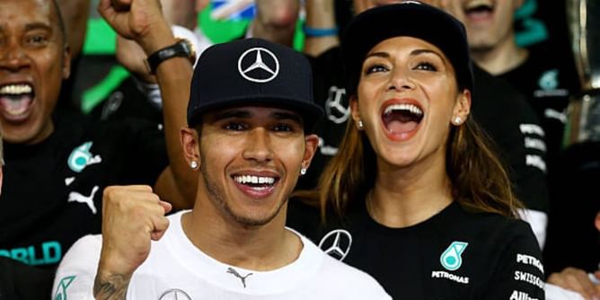 $160M pop sensation surprises Lewis Hamilton’s ex-girlfriend Nicole Scherzinger at her show