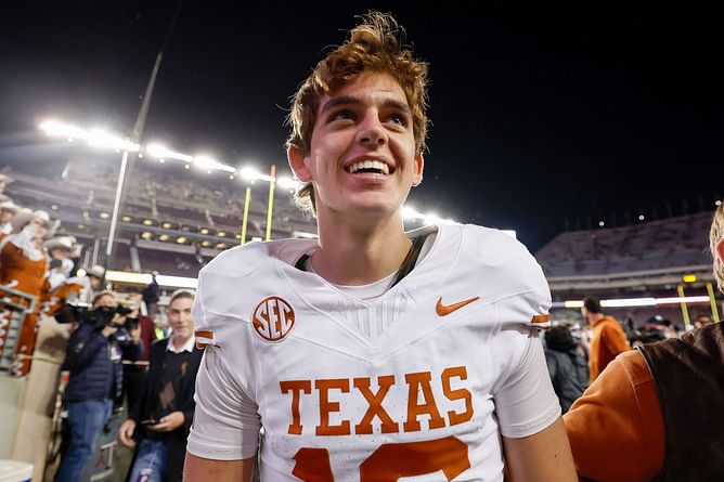 "They got Shedeur Sanders": CFB world reacts to post of Arch Manning in Giants jersey ahead of Texas' game against Arizona State