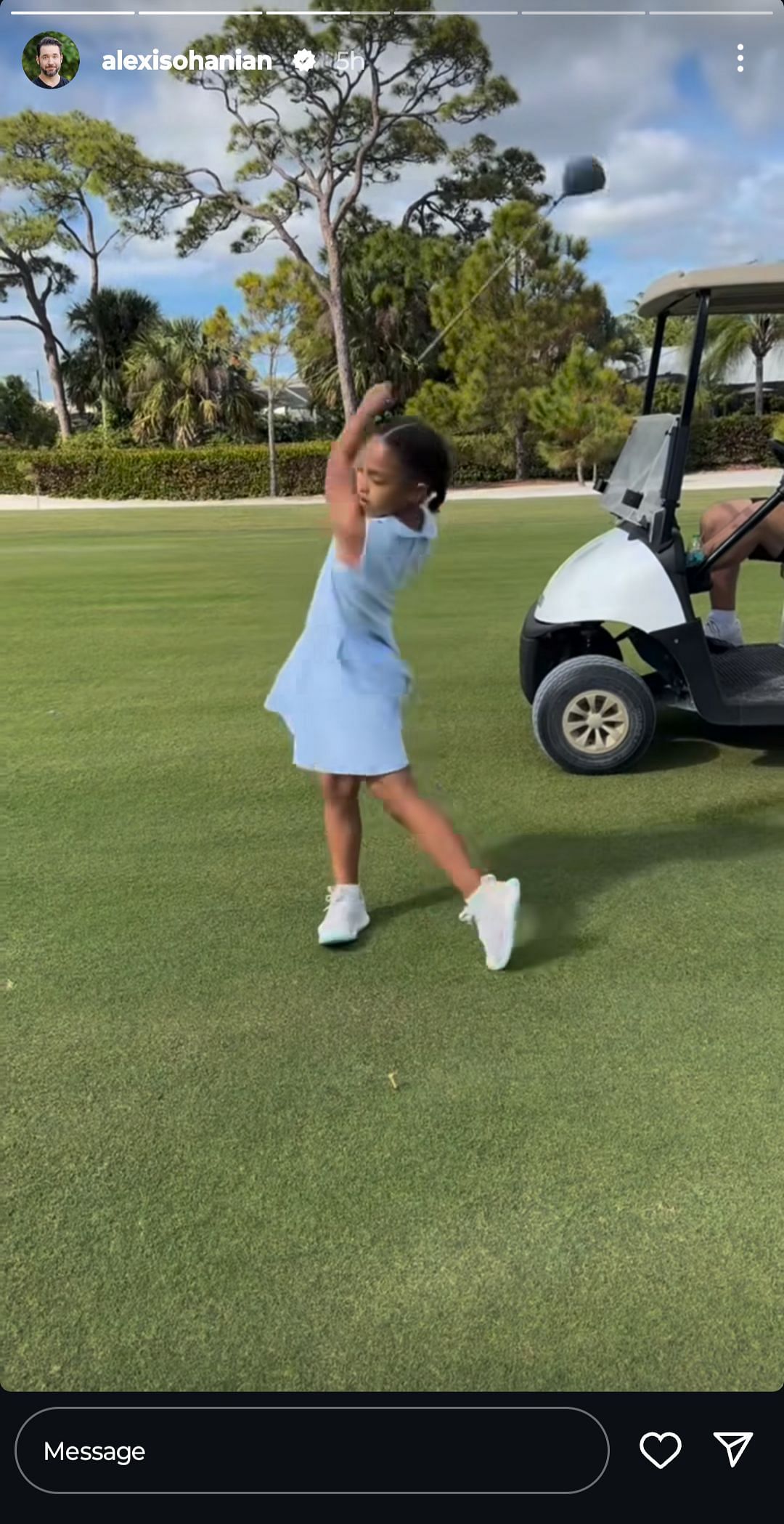 Serena Williams and Alexis Ohanian&#039;s daughter Olympia in mid swing (Source: https://www.instagram.com/stories/alexisohanian/3518801621310467560/)