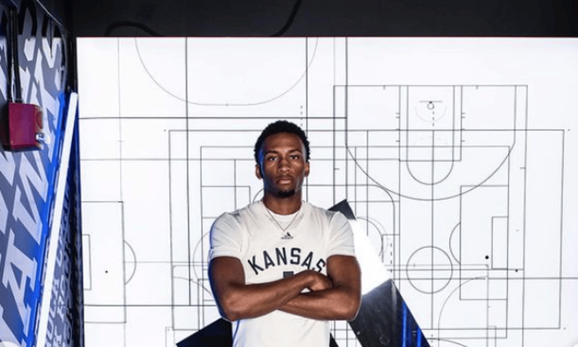 Darryn Peterson during Kansas visit (Image via Instagram/ darrynp1)