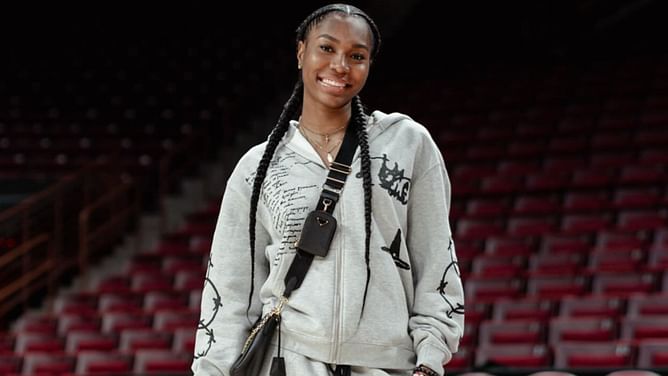 “Fit eats”: Fever’s Aaliyah Boston, teammates Chloe Kitts, MiLaysia Fulwiley and more react to South Carolina star Bree Hall’s “chill” outfit