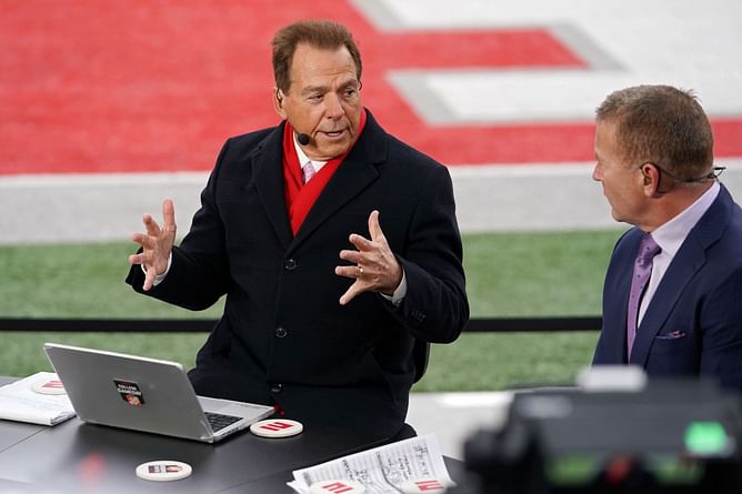 “On fire today” “Classic”: CFB fans gush over $80M worth Nick Saban for calling out Steve Sarkisian and Kirby Smart for 'bullsh*tting'