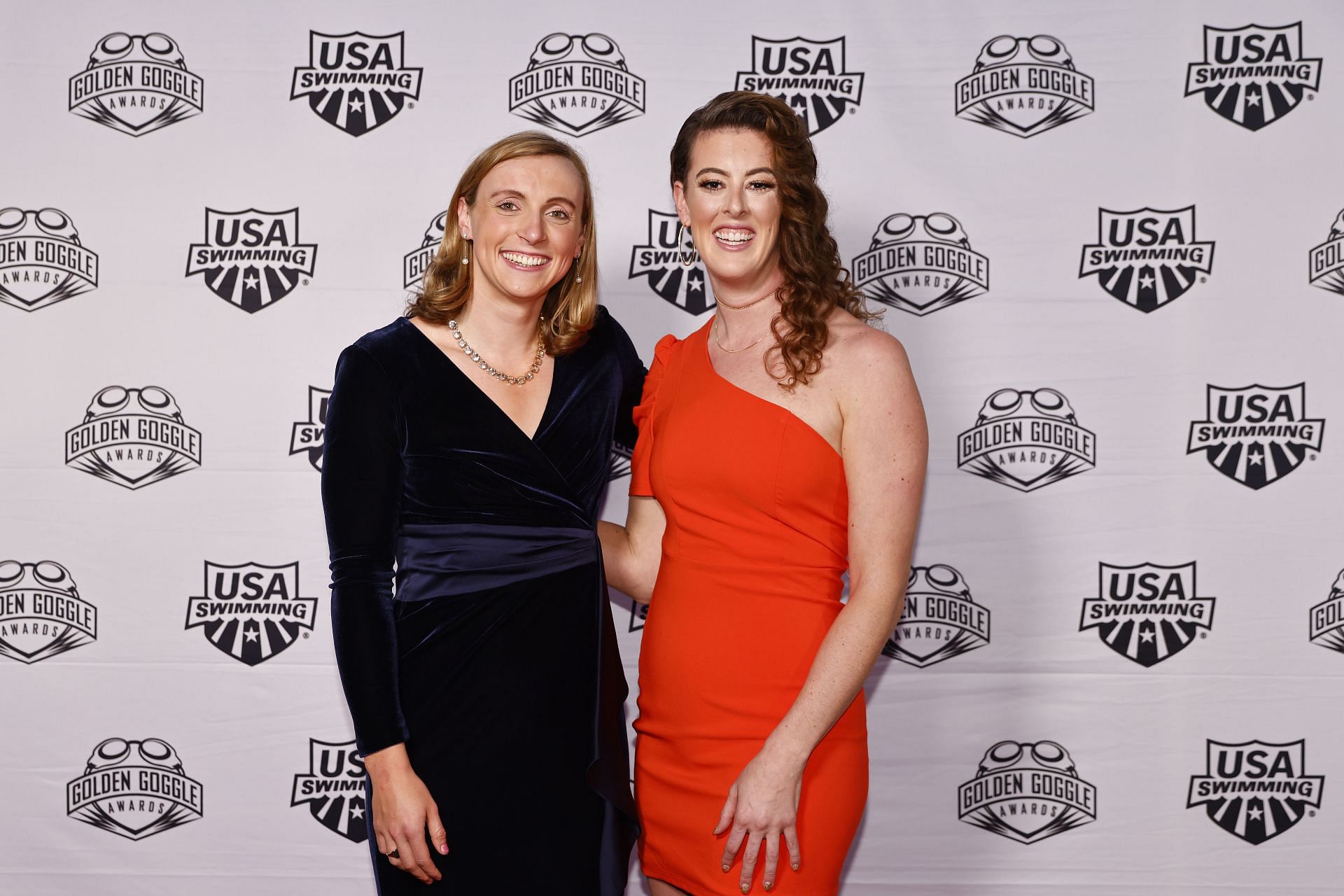 Katie Ledecky and Allison Schmitt at Golden Goggle Awards - Photo Getty