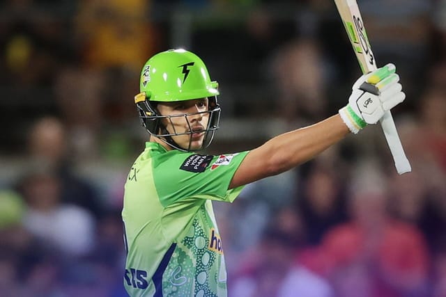 [Watch] Sydney Thunder debutant becomes youngest player to hit a BBL fifty