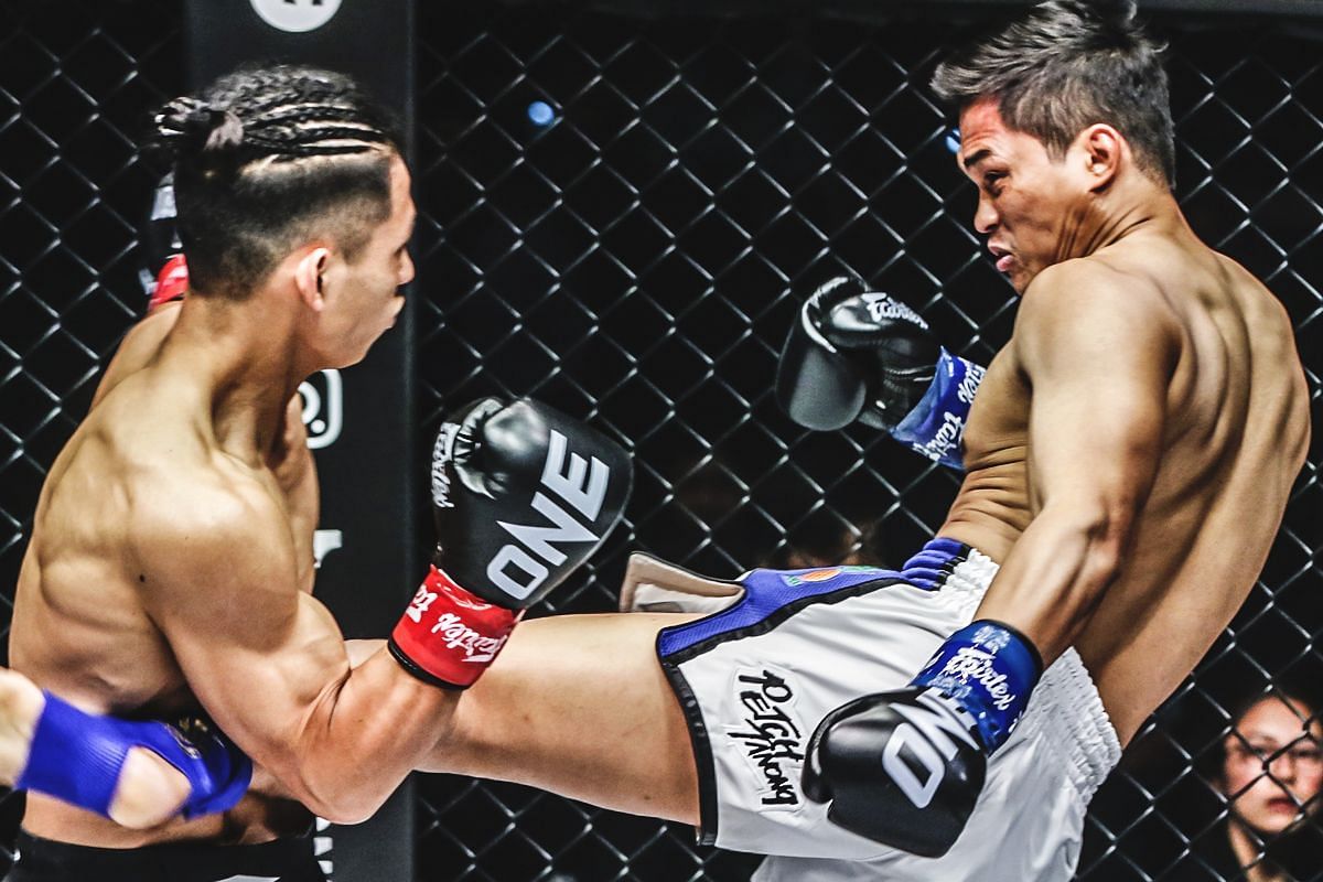 Petchtanong fighting Hiroki Akimoto | Image credit: ONE Championship