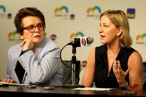 Billie Jean King (L) and Chris Evert (Image: Getty)