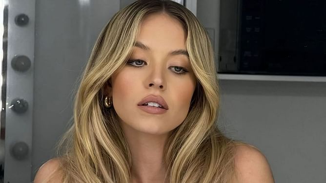 When Glen Powell’s surprise SNL cameo with Sydney Sweeney took everyone by storm