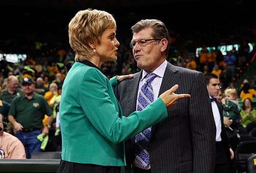 Jan 13, 2014; Waco, TX, USA; Geno Auriemma and Kim Mulkey speak before the game between the Connecticut Huskies and the Baylor Bears at the Ferrell Center on Jan. 13, 2014 (Credits: IMAGN)