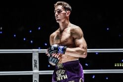 Nico Carrillo says there is more to him than just big knockouts: "I'm not just a boxer"