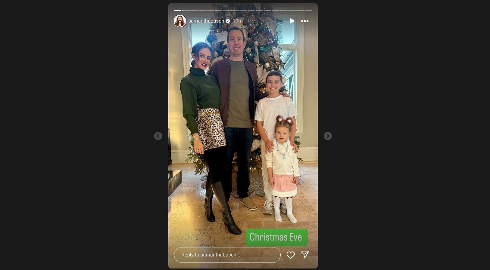 Samantha Busch&#039;s story with her family on Christmas - Source: via @samanthabusch on Instagram