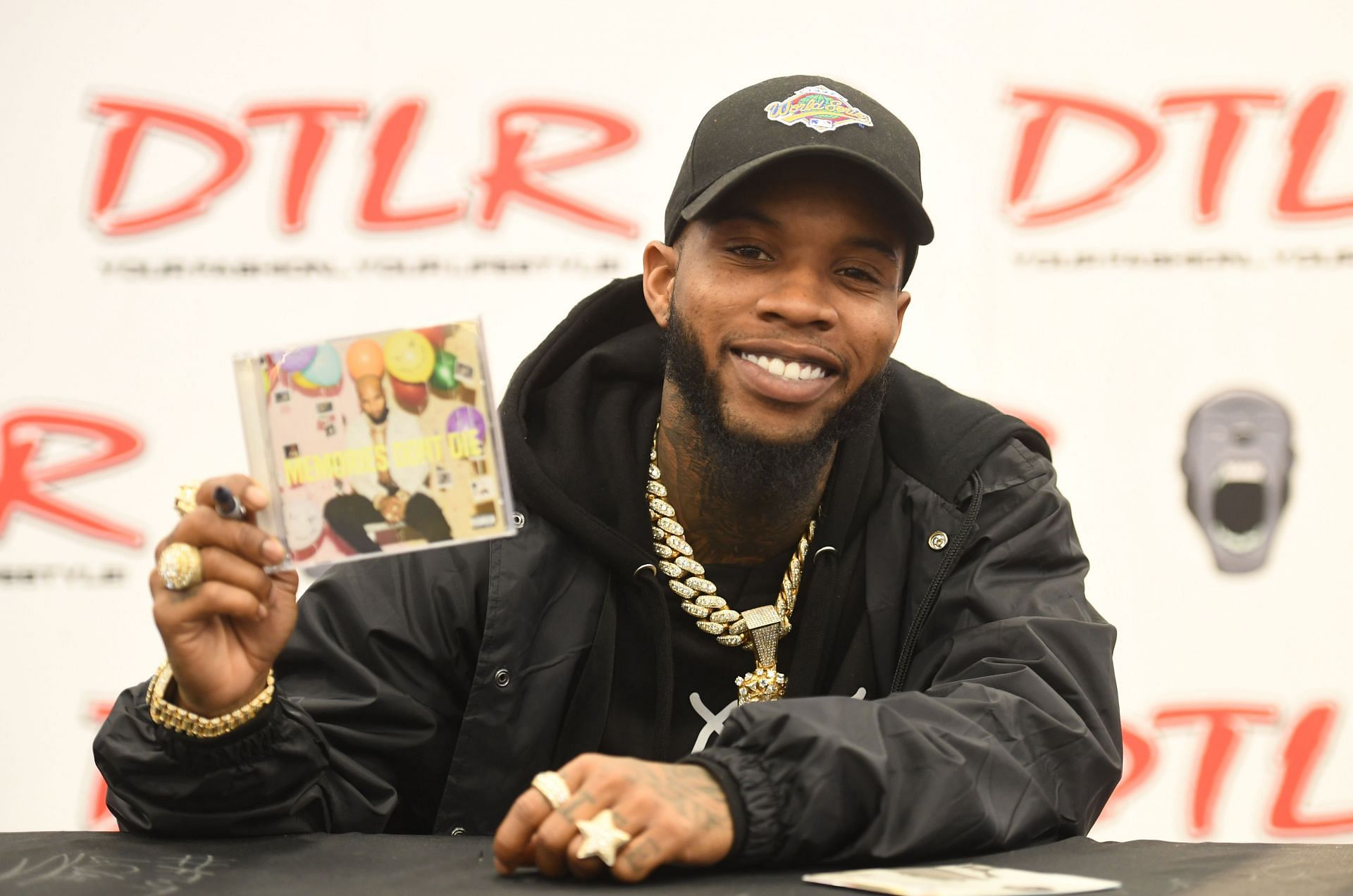 Tory Lanez In-Store CD Signing (Image via Getty)