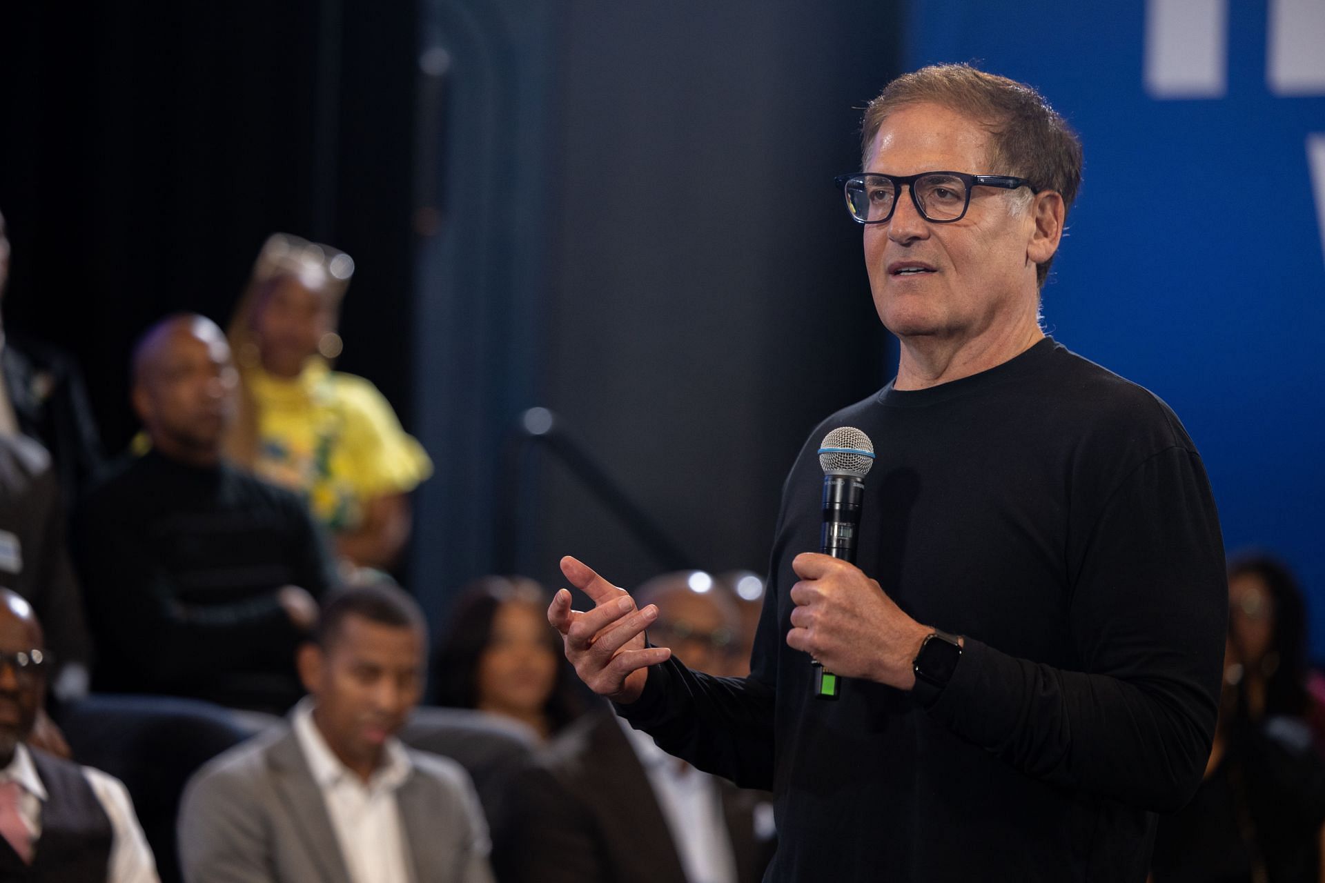 Mark Cuban answers questions as part of the Harris-Walz campaign in Georgia (Image via Getty)