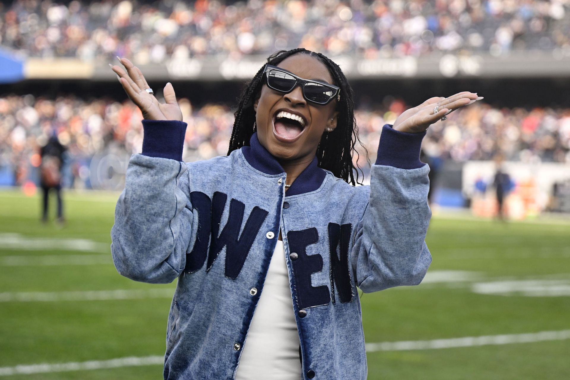 Simone Biles attended ds the Minnesota Vikings vs Chicago Bears game (Image Source: Getty)