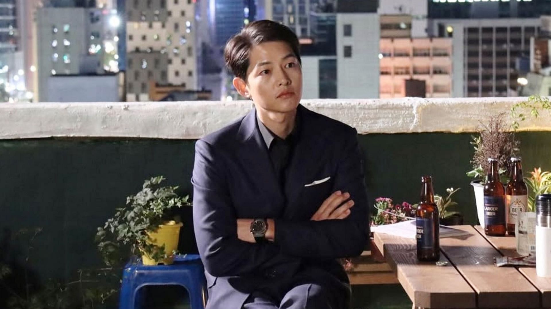 Song Joong-ki as Vincenzo Cassano in the dark-comedy drama Vincenzo (Image via @hisoongjoongki/Instagram)