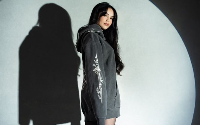 Valkyrae announces Twitch return after five years of YouTube-exclusive streaming