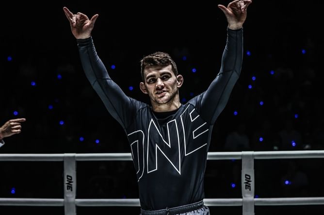 Dante Leon proud to show off his ‘great chain of attacks’ in bonus-winning performance at ONE Fight Night 26