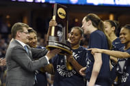 Coach Geno Auriemma and the UConn Huskies celebrate after they defeated Notre Dame to win the 2015 NCAA Women's Division I Championship game at Amalie Arena. Photo: Imagn