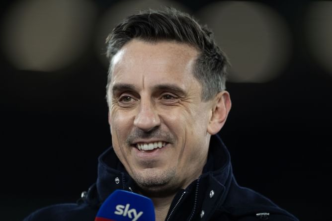 "This is just world-class" - Gary Neville wowed by Liverpool star's 'vision, brilliance and precision' vs Manchester City