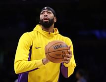 Is Anthony Davis playing tonight against the Grizzlies? Latest on Lakers superstar's status (Dec. 15)