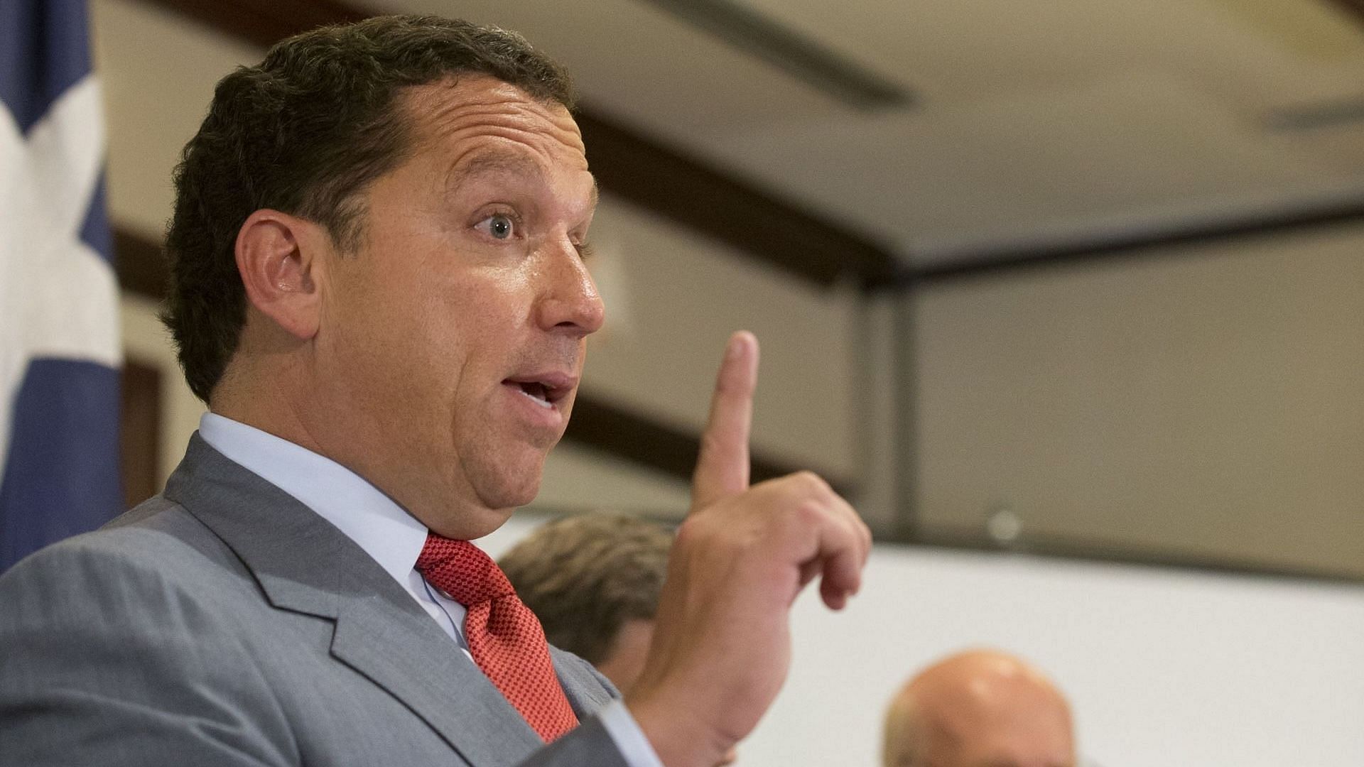 Tony Buzbee meets the press at the Stephen F. Austin Hotel in downtown Austin (Image via Getty/Robert Daemmrich Photography Inc)