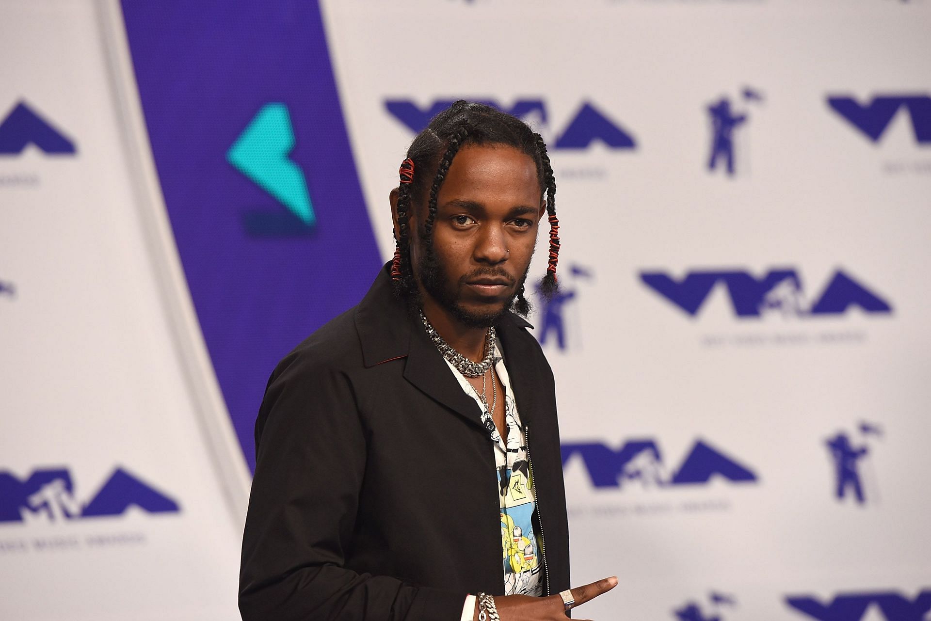 2017 MTV Video Music Awards - Arrivals - Source: Getty