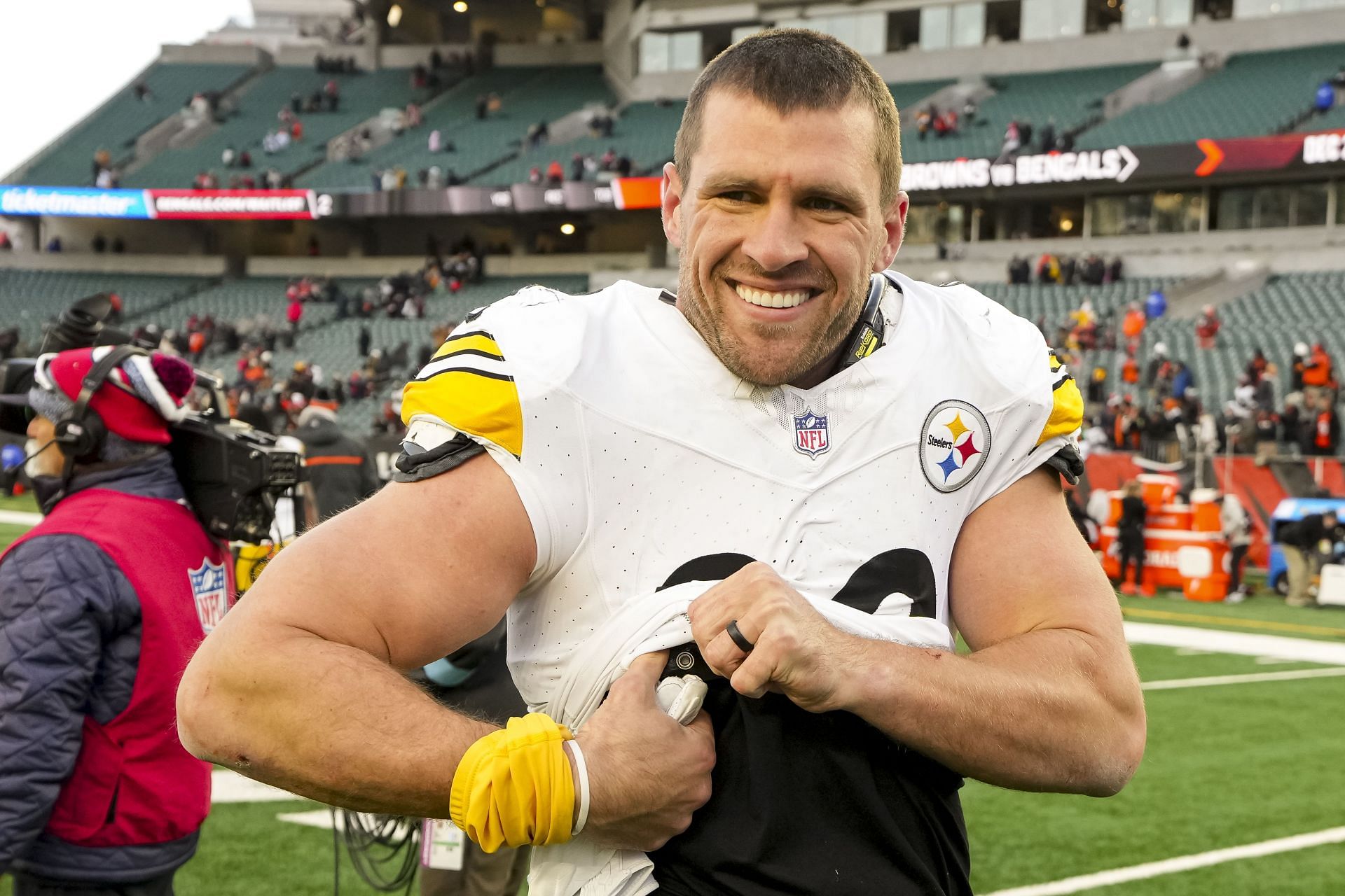 TJ Watt during Pittsburgh Steelers vs. Cincinnati Bengals - Source: Getty