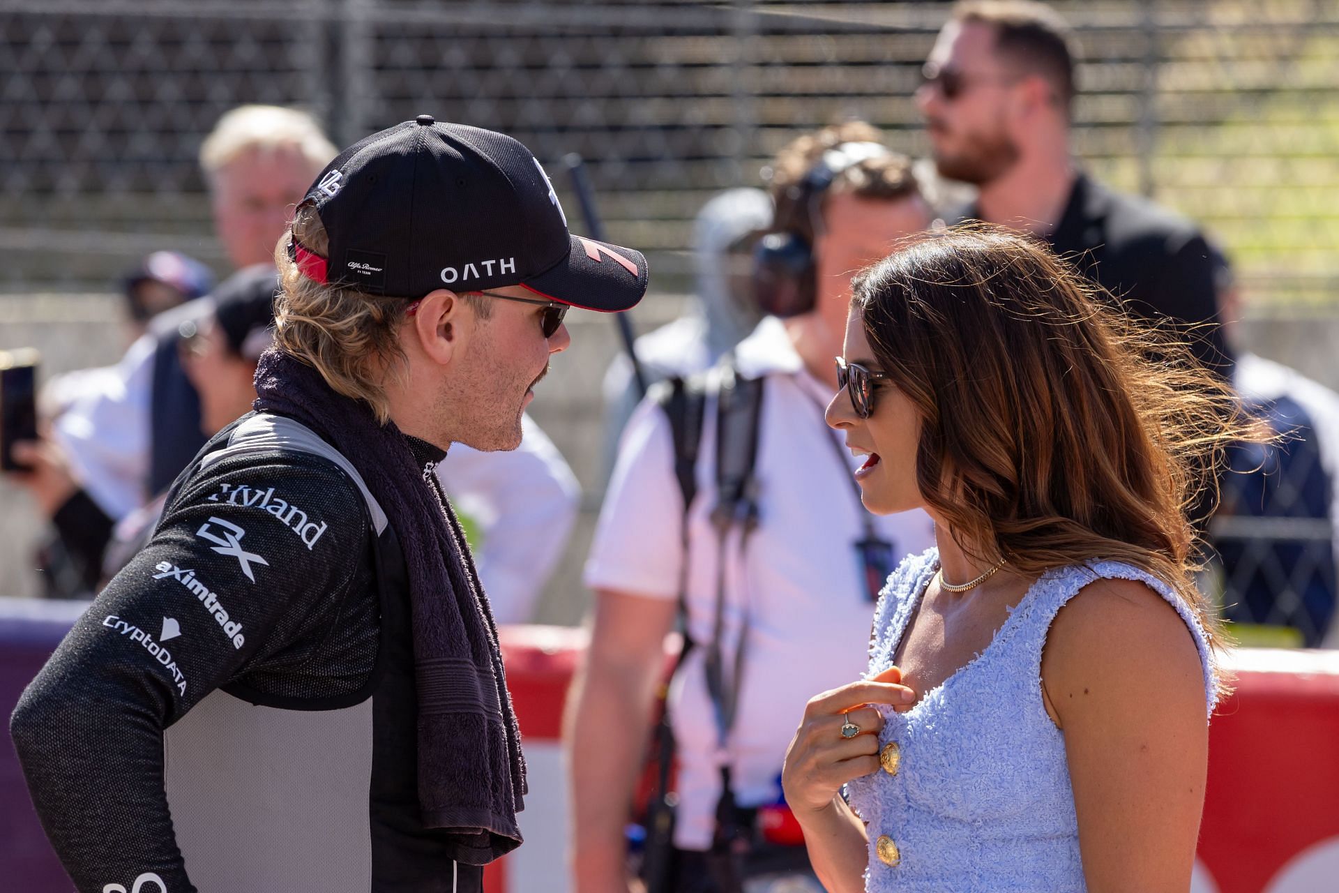 Danica Patrick talks to Valtteri Bottas at the 2024 F1 United States Grand Prix - Source: Getty