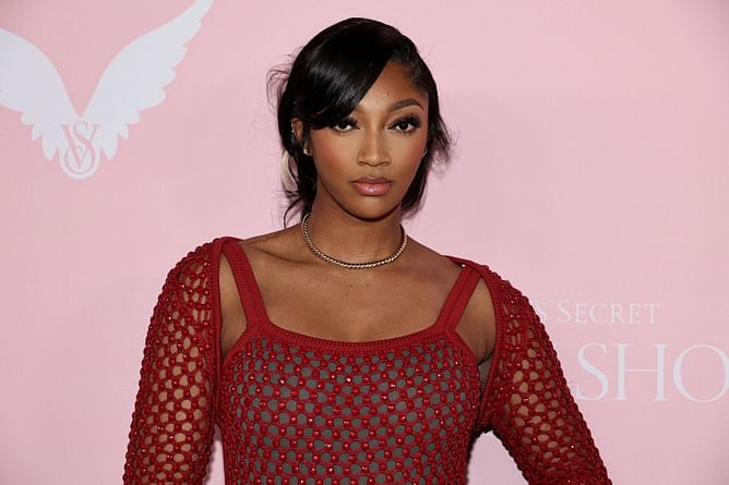 "I associate leopard print with Auntie ages lol": Fans drop candid reactions to Angel Reese's avatar in animal print dress