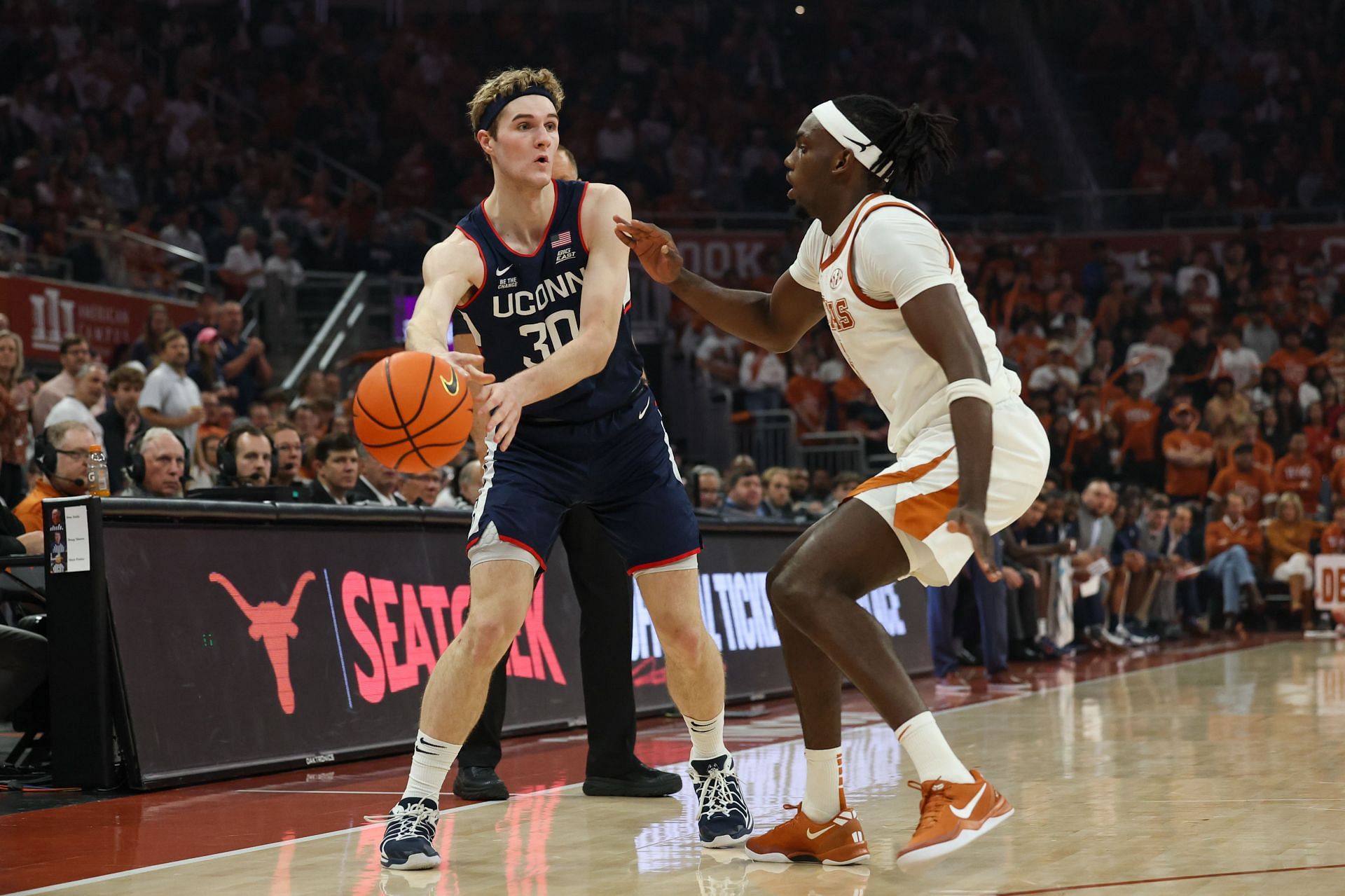 COLLEGE BASKETBALL: DEC 08 UConn at Texas - Source: Getty