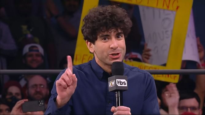 26-year-old WWE star would've been "better off financially" in Tony Khan's AEW, says veteran pro-wrestling journalist Dave Meltzer