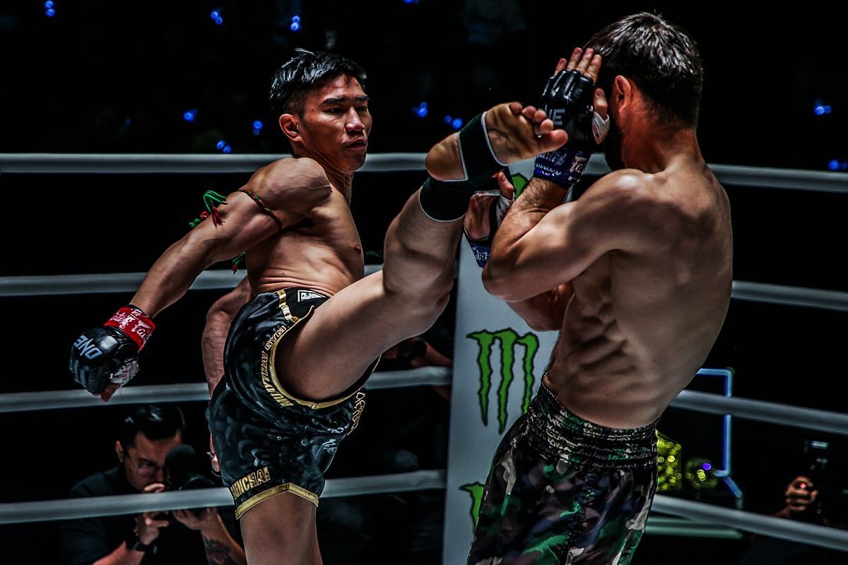 WATCH: Featherweight Muay Thai king Tawanchai PK Saenchai&rsquo;s secret to getting the most out of his soul-crushing teep kicks -- Photo by ONE Championship