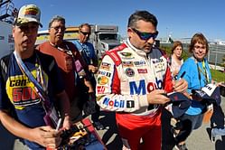 “I’m in a way better spot”: When Tony Stewart made his opinion clear on why it’s ‘easier’ to interact with fans at NHRA than NASCAR