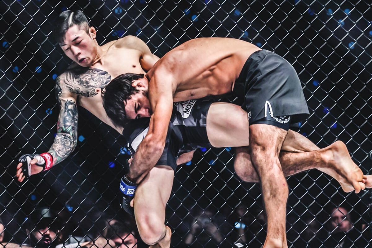 WATCH: Shamil Gasanov explodes into a wrestling machine in dominant debut win over Kim Jae Woong in Kuala Lumpur -- Photo by ONE Championship