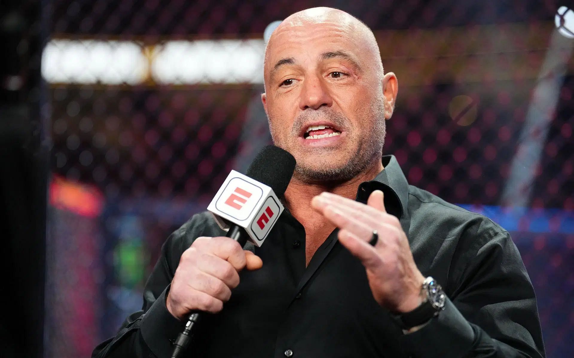 Joe Rogan speaks out about mysterious drone sightings in New Jersey.