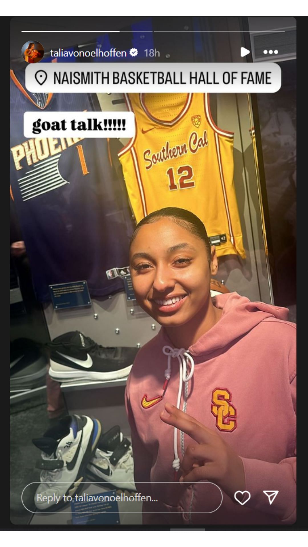 Talia Von Oelhoffen congratulates JuJu Watkins for her jersey&#039;s induction in Naismith Hall of Fame. IG screenshot via @taliavonoelhoffen