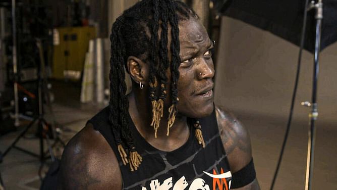 R-Truth fires shots at former WWE champion following RAW