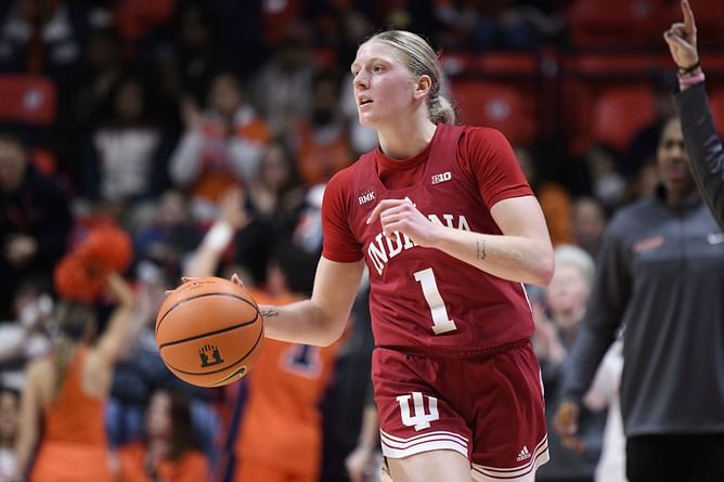 “Put some respect on her name”: Fans react as Indiana star Lexus Bargesser’s free throw resembles Suns’ Alyssa Thomas’ unique form