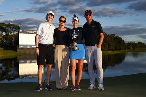 Sebastian Korda with his family. (Photo: Getty)