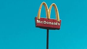 “Did you get a raise?” — Internet divided over whether or not the McDonald’s employee should get the $60K reward money for Luigi Mangione’s arrest