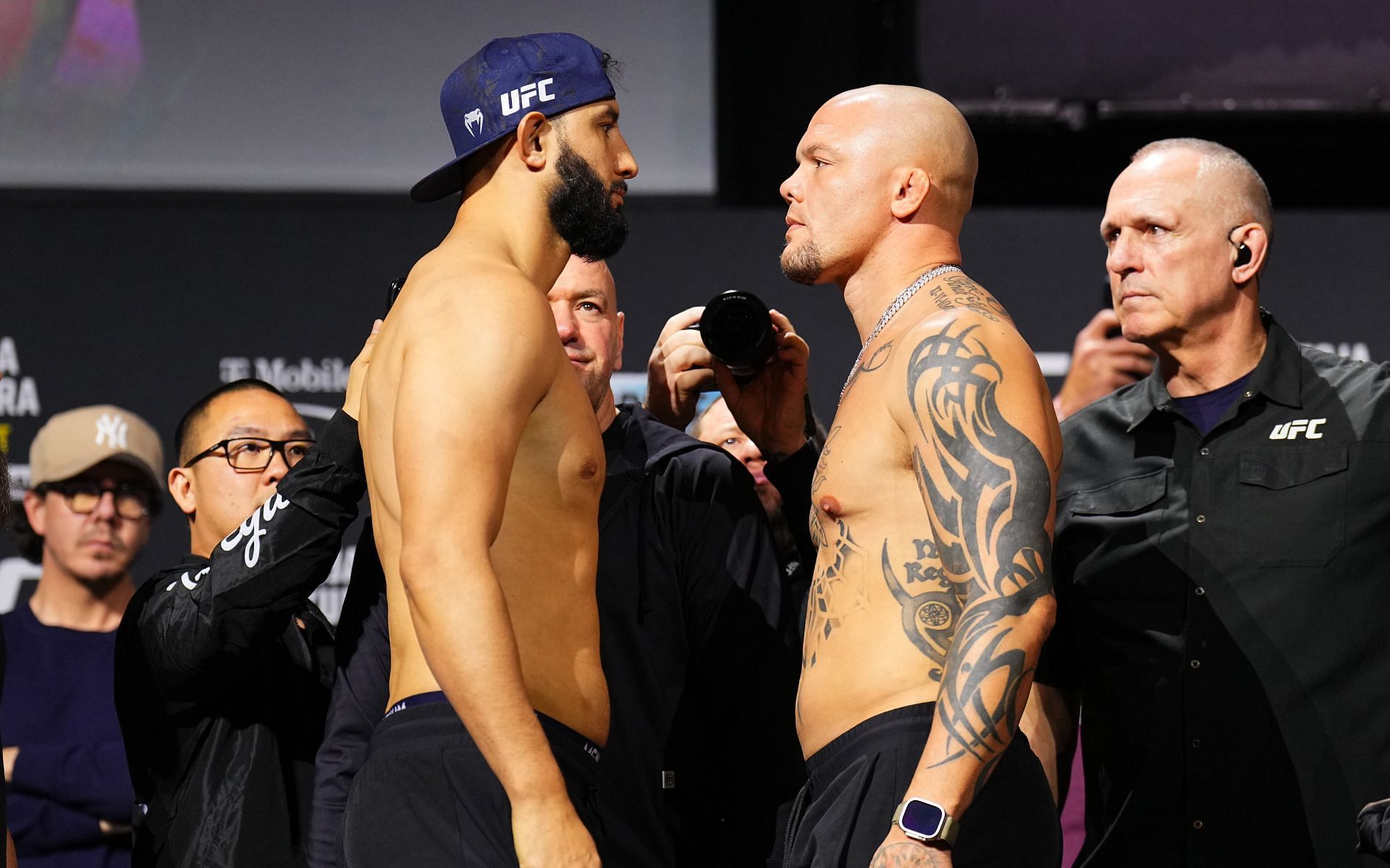 Dominick Reyes vs. Anthony Smith [Images courtesy: Getty]