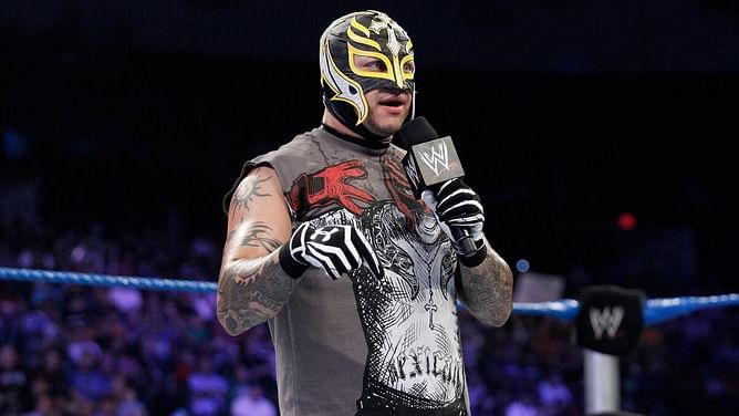 Rey Mysterio kicks out two WWE Superstars from the RAW locker room after breaking unwritten rule; they are banished