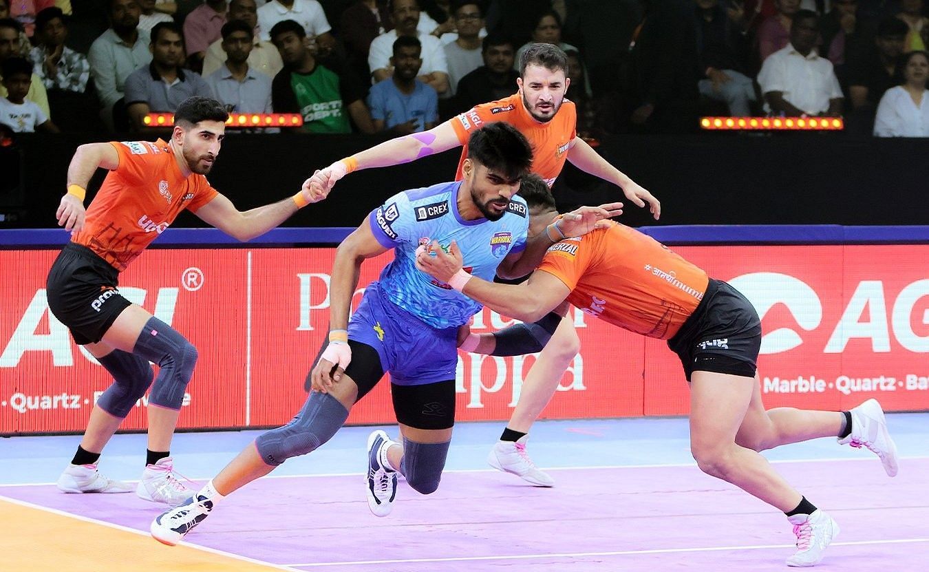 यू मुम्बा ने प्लेऑफ में बनाई जगह (Photo Credit - @ProKabaddi)