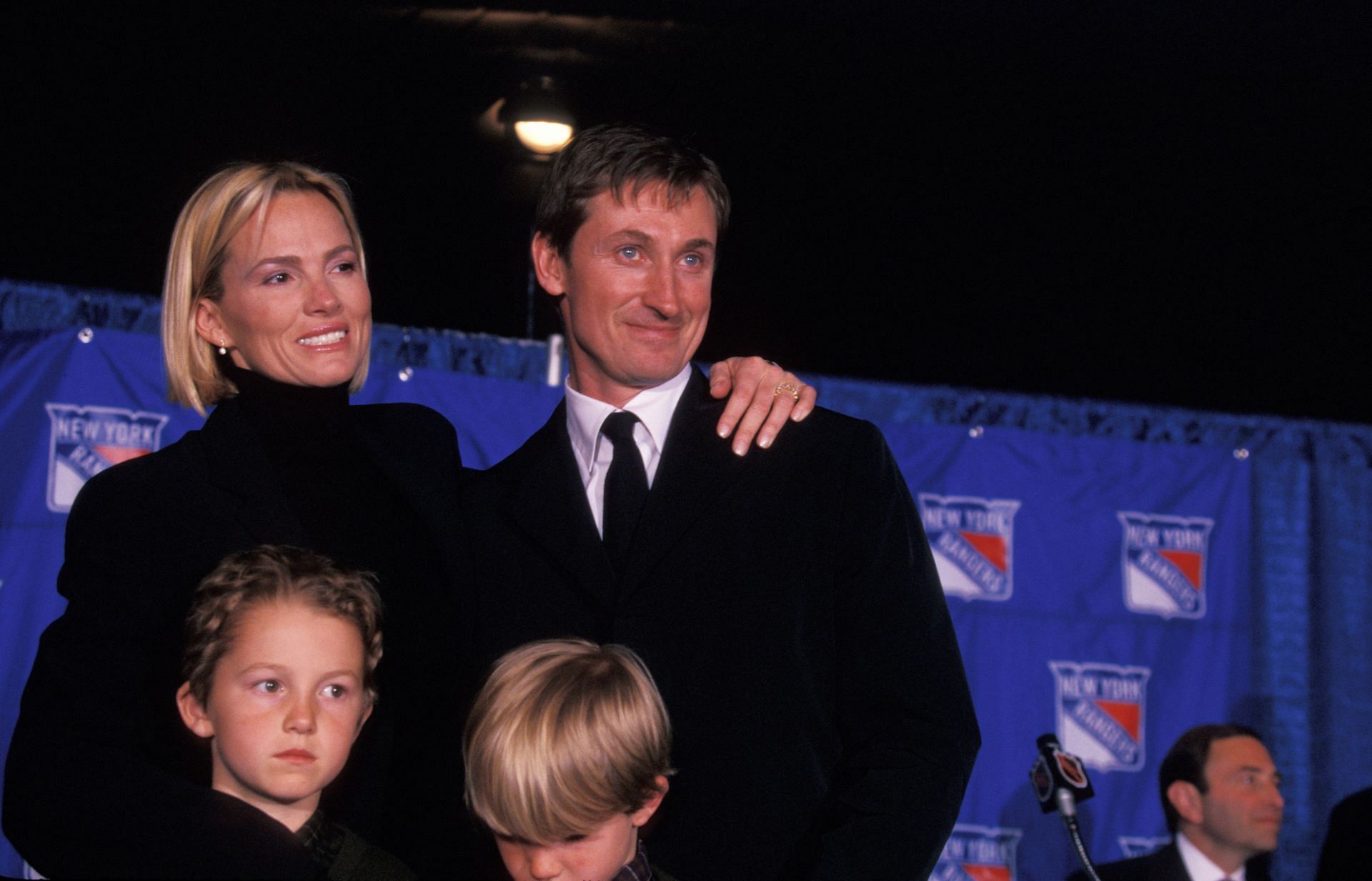 Hockey Great Wayne Gretzky Retires - Source: Getty