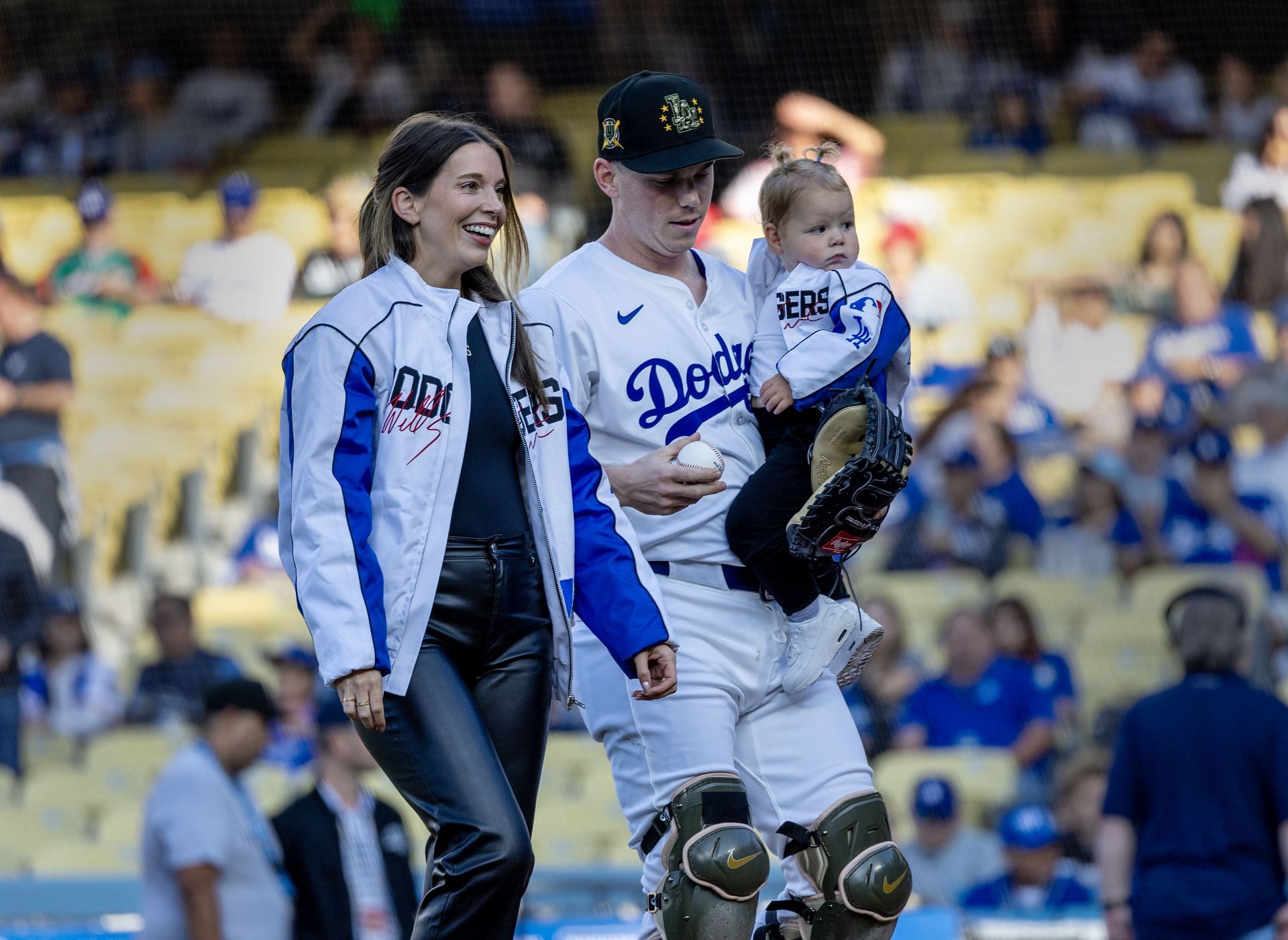 Dodgers vs Reds in Los Angeles, CA - Source: Getty