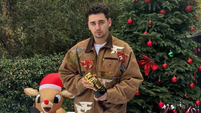 "Talk about dedication and hard work!": Fans react to FaZe Lacy's weight loss transformation over a year